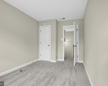 12158 Old Salem Court - Photo Thumbnail 13