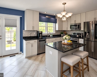 9580 Linden Wood Road - Photo Thumbnail 2