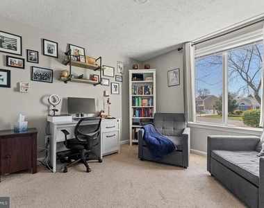 9833 Nimitz Court - Photo Thumbnail 18