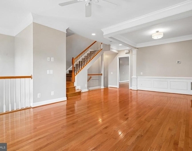 14614 Robin Glen Way - Photo Thumbnail 7