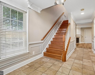 14614 Robin Glen Way - Photo Thumbnail 2