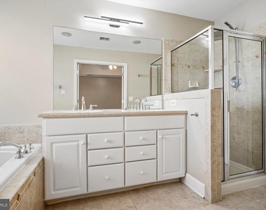 14614 Robin Glen Way - Photo Thumbnail 17