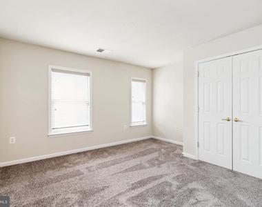 2801 Chinkapin Oak Lane - Photo Thumbnail 18