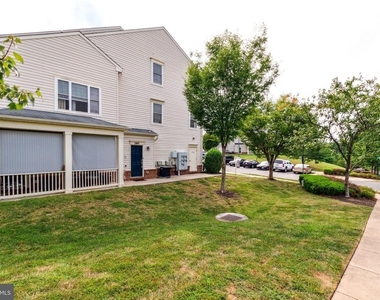 2801 Chinkapin Oak Lane - Photo Thumbnail 22