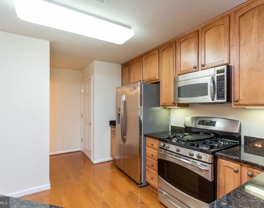 2801 Chinkapin Oak Lane - Photo Thumbnail 6