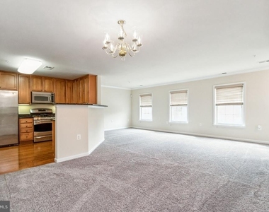 2801 Chinkapin Oak Lane - Photo Thumbnail 7