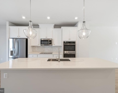 14170 Slate Street - Photo Thumbnail 2