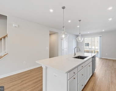 14170 Slate Street - Photo Thumbnail 4