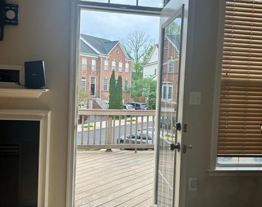 42997 Kennerly Terrace - Photo Thumbnail 15