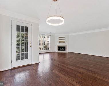 21799 Baldwin Square - Photo Thumbnail 11