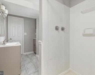 6630 S Kings Highway - Photo Thumbnail 14
