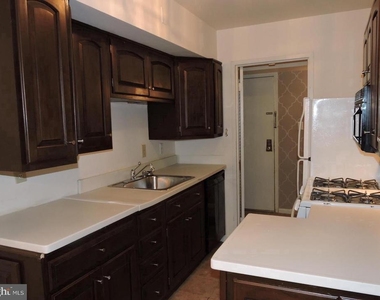 2331 Freetown Court - Photo Thumbnail 2