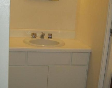 2331 Freetown Court - Photo Thumbnail 9