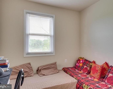 9902 Lakepointe Drive - Photo Thumbnail 15