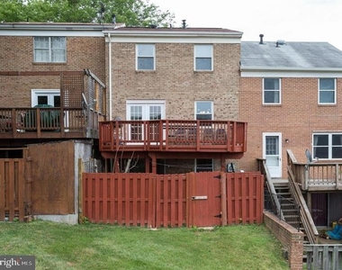 9902 Lakepointe Drive - Photo Thumbnail 19