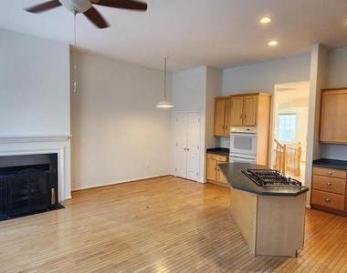 7707 Martin Allen Court - Photo Thumbnail 6