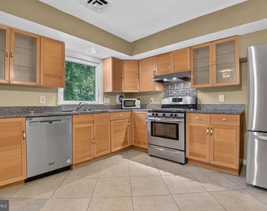 3409 Beverly Drive - Photo Thumbnail 1