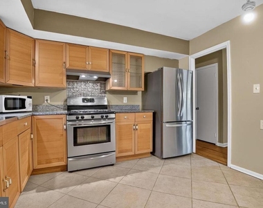 3409 Beverly Drive - Photo Thumbnail 10