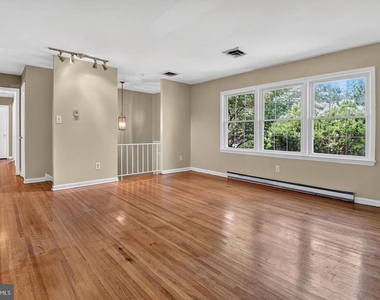 3409 Beverly Drive - Photo Thumbnail 8