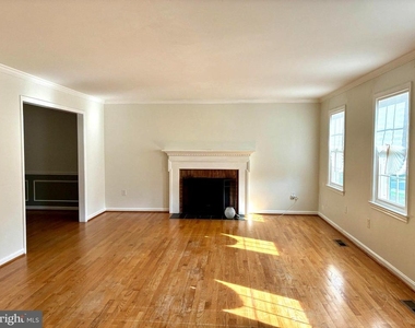 1232 Pine Hill Road - Photo Thumbnail 4