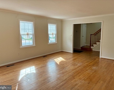 1232 Pine Hill Road - Photo Thumbnail 3