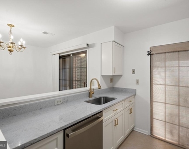 11307 Headlands Court - Photo Thumbnail 25