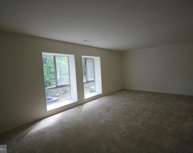 3722 Persimmon Circle - Photo Thumbnail 8