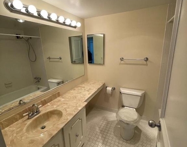 5500 Holmes Run Parkway - Photo Thumbnail 11