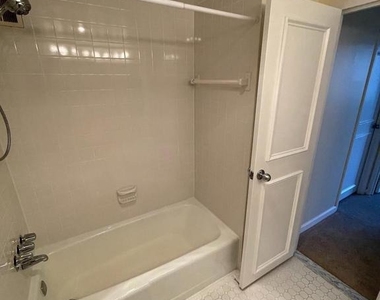 5500 Holmes Run Parkway - Photo Thumbnail 10