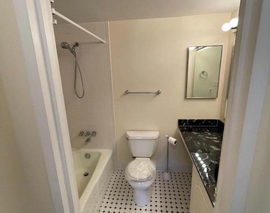 5500 Holmes Run Parkway - Photo Thumbnail 16