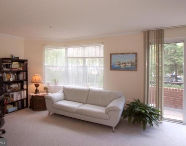 301 S Reynolds Street - Photo Thumbnail 6