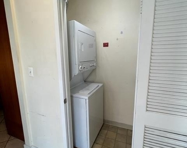 301 S Reynolds Street - Photo Thumbnail 19