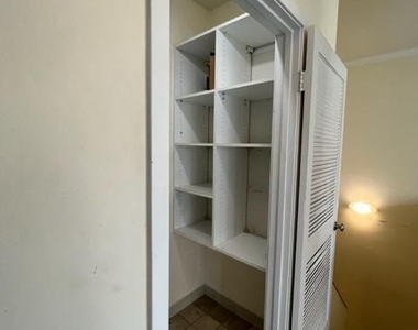 301 S Reynolds Street - Photo Thumbnail 18