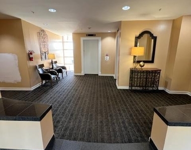 301 S Reynolds Street - Photo Thumbnail 21