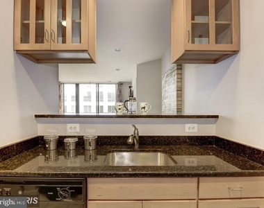 1200 N Hartford Street N - Photo Thumbnail 12
