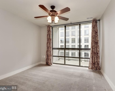 1200 N Hartford Street N - Photo Thumbnail 16