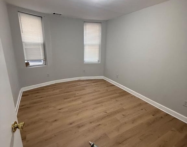 1016 W Erie Avenue - Photo Thumbnail 6