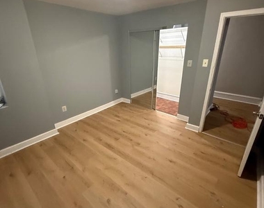 1016 W Erie Avenue - Photo Thumbnail 3