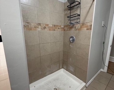 1016 W Erie Avenue - Photo Thumbnail 13