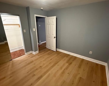 1016 W Erie Avenue - Photo Thumbnail 2
