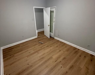 1016 W Erie Avenue - Photo Thumbnail 5
