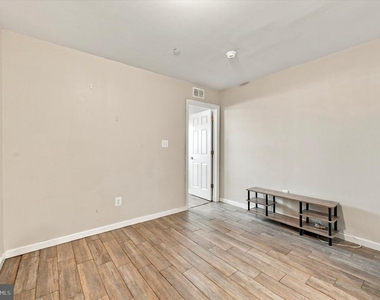 2261 N Park Avenue - Photo Thumbnail 6