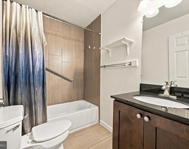 2261 N Park Avenue - Photo Thumbnail 10