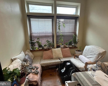 721 Sansom Street - Photo Thumbnail 3