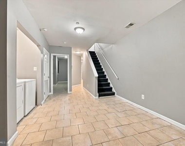 2261 N Park Avenue - Photo Thumbnail 13