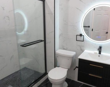 1252 S 21st Street - Photo Thumbnail 8