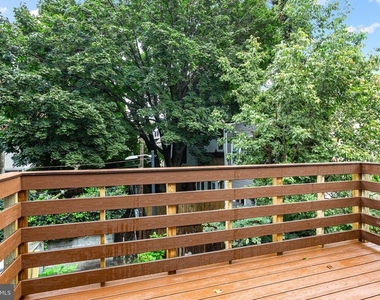 709 S 19th Street - Photo Thumbnail 9