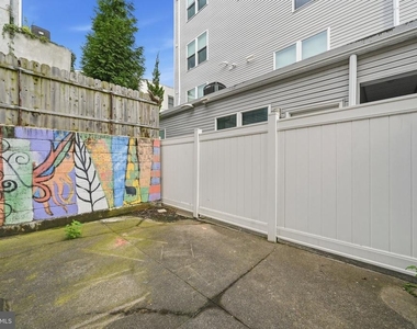 625 Catharine Street - Photo Thumbnail 12