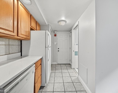 625 Catharine Street - Photo Thumbnail 1