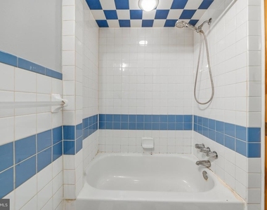 625 Catharine Street - Photo Thumbnail 7